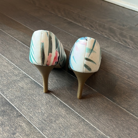 Kelly & Katie fashion print pumps. Size 8 - Picture 4 of 4